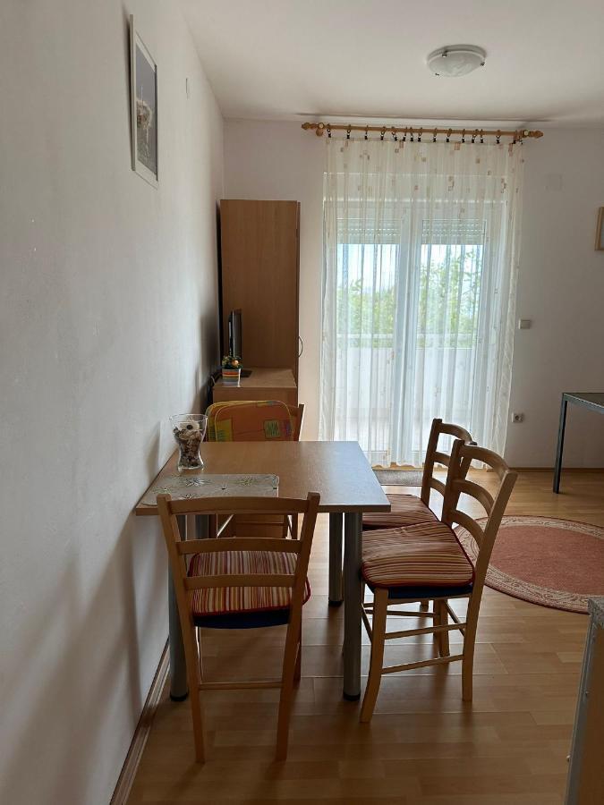 Apartmani Karlobag Zewnętrze zdjęcie